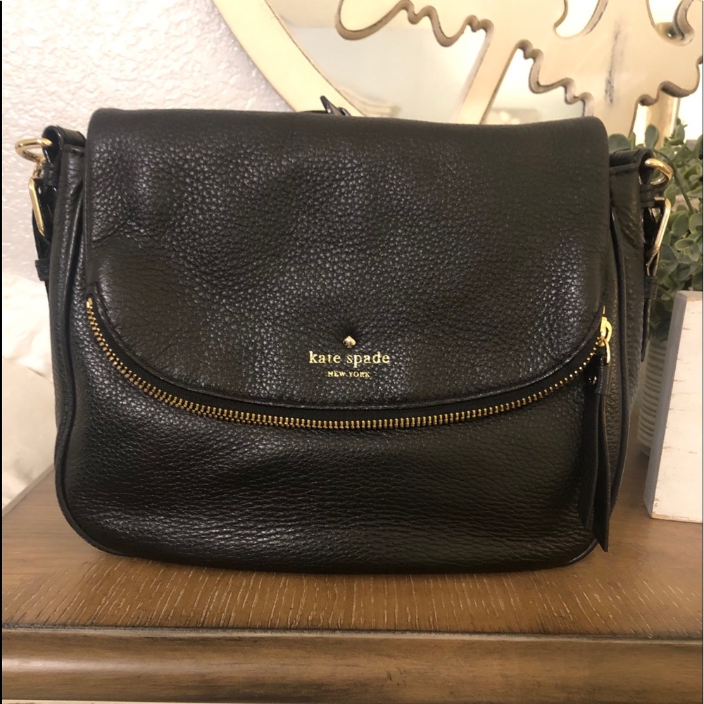 Devin medium flap shoulder bag